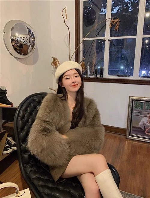女裝皮草外套大量來貨