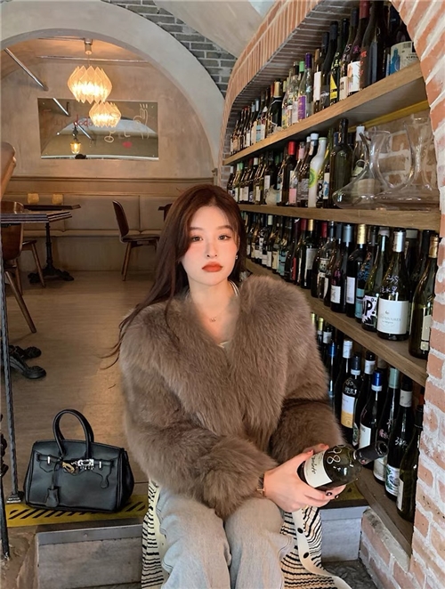 女裝新款皮草外套有貨處理