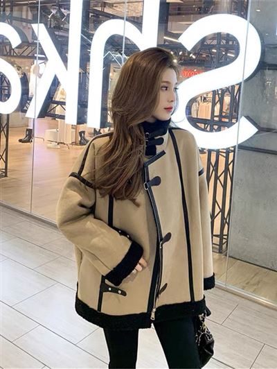 雜款女裝鹿皮絨外套款式貨源多多批發價17元一件，一手貨源歡迎代理，適合各大巿場，掃一掃圖片二維碼