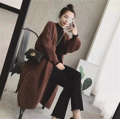 雜款女裝開衫外套毛衣款式貨源多多批發價低至9元一件，可分貨，適合各種巿場，聯系掃一掃圖片二維碼